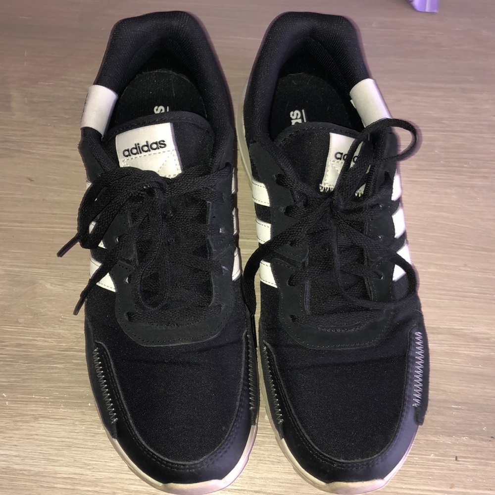 Adidas Retrorun running shoes